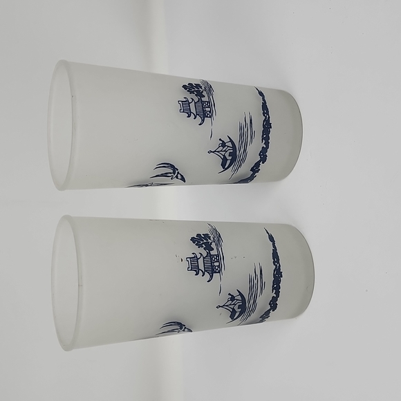 Set of 2 Vintage Federal Frosted Blue Willow Drinking Glasses - Picture 2 of 4